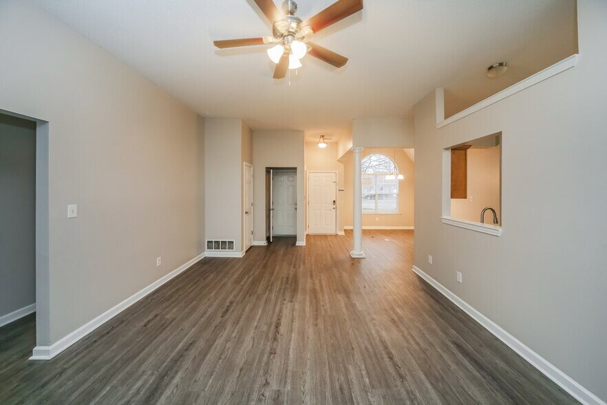 Building Photo - 965 Parham Drive