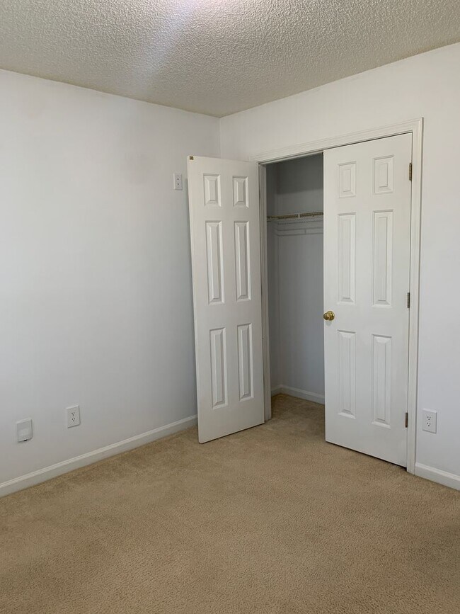 Building Photo - 6943 Newbury Way