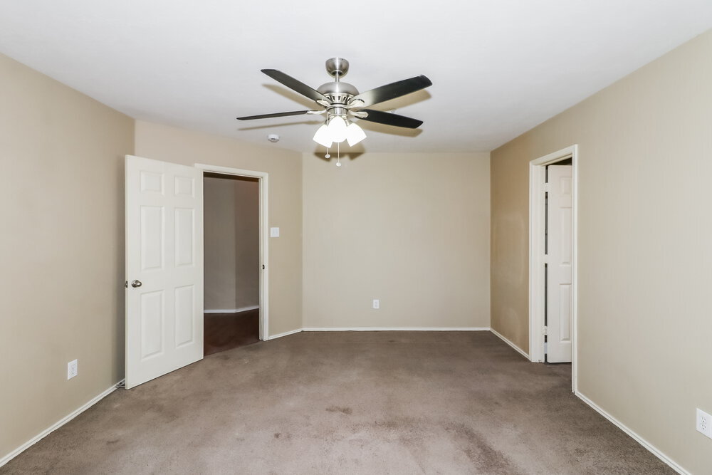 Building Photo - 6618 Sutton Meadows Dr