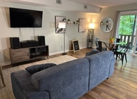 Building Photo - 365 W Illinois Ave