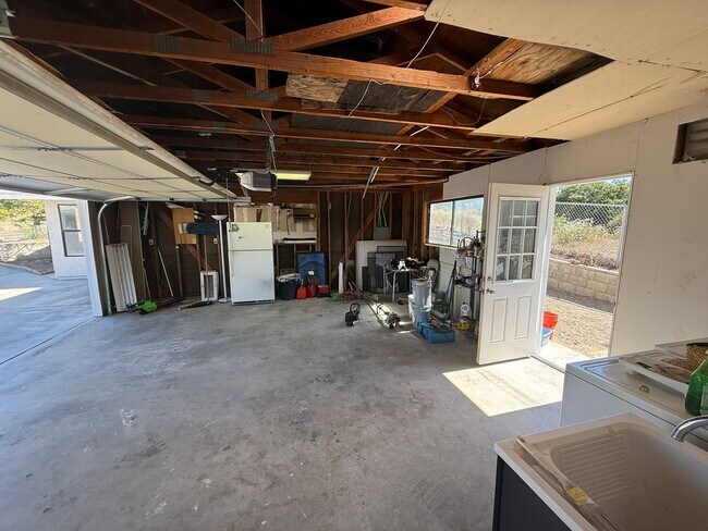 Building Photo - 2 ON 1 PROPERTY in ALPINE! 3BR/2BA home PL...