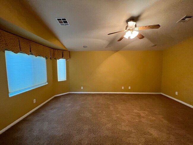 Building Photo - Coming Soon!!! 8-1-25 Great former model h...