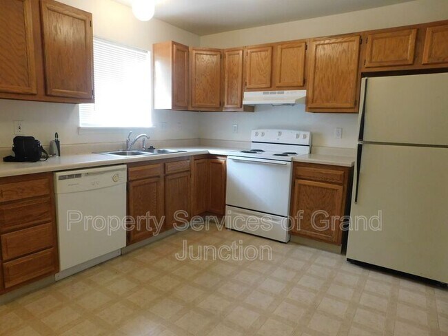 Building Photo - 433 Pendleton St