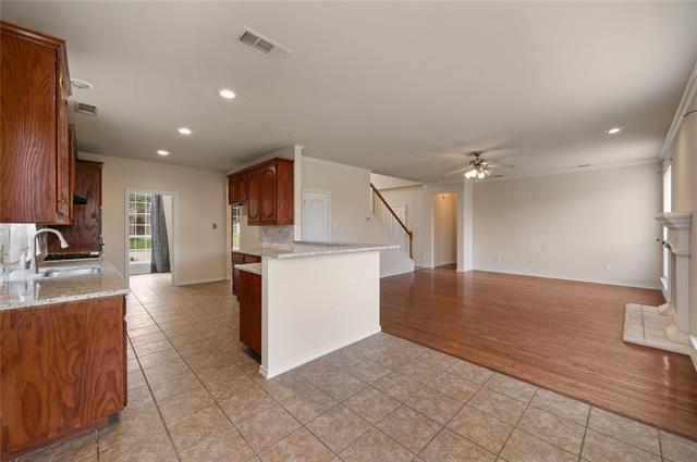 Building Photo - 2625 Alpena Dr