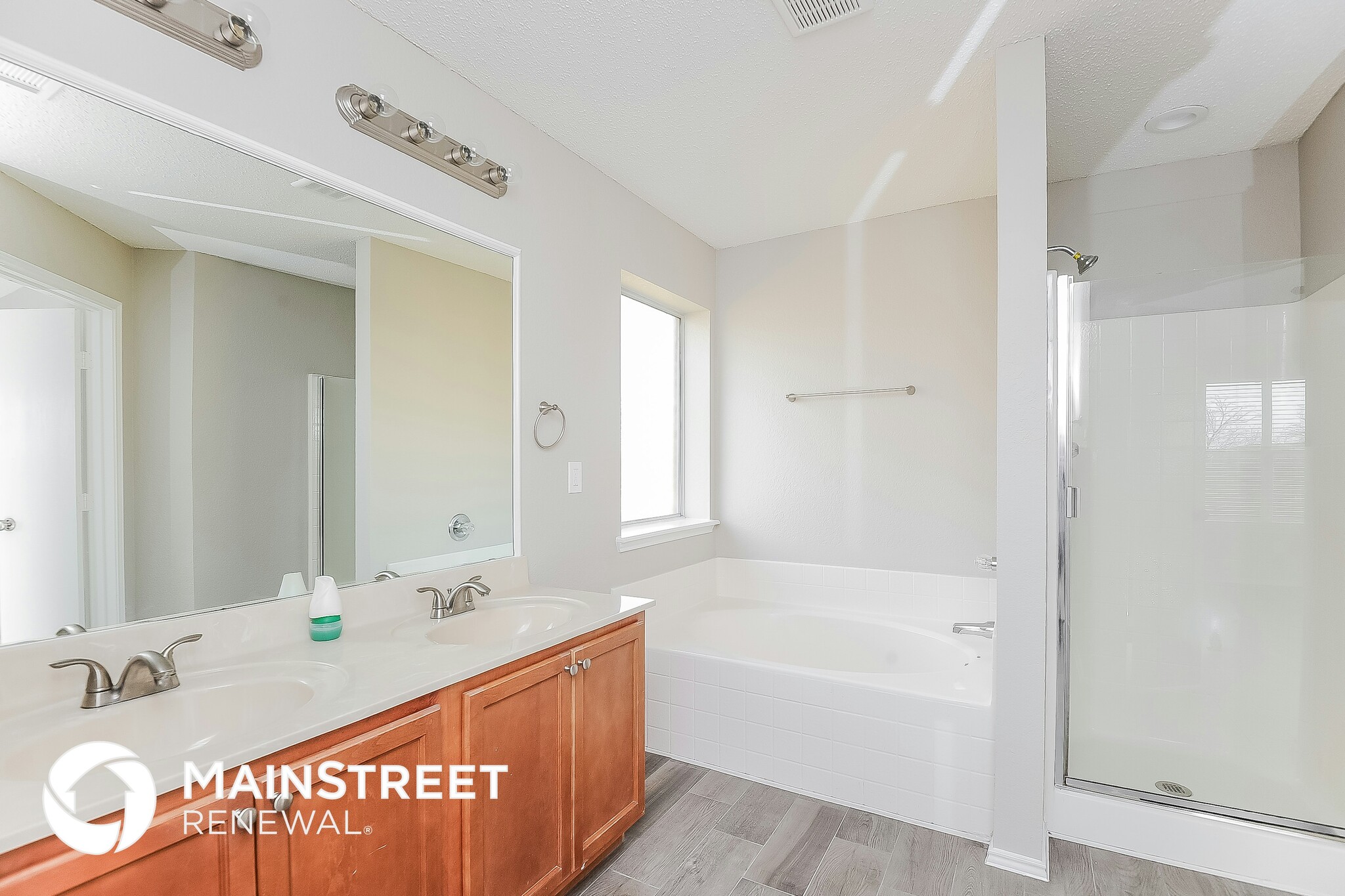 Building Photo - 517 Bretts Way