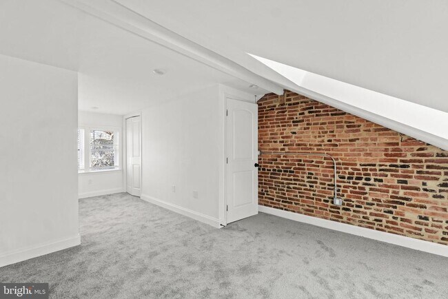 Building Photo - 1008 Boyd St
