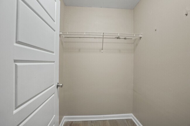 Building Photo - Spacious Three-Bedroom Condo with In-Unit Laundry
