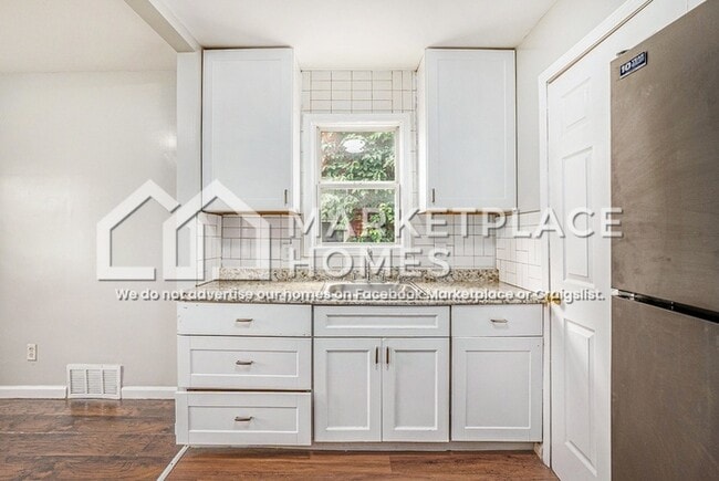 Building Photo - 7647 Fielding St