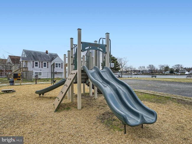 Building Photo - 107 Bayside Dr