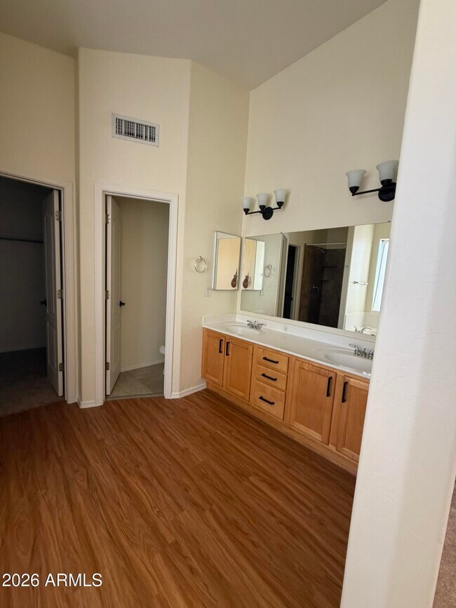 Building Photo - 7464 E Odessa Cir