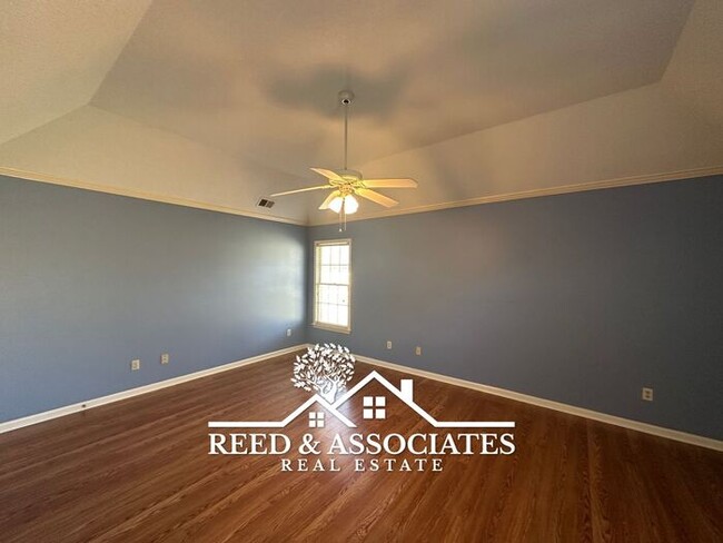 Building Photo - 3 Bedroom in Cordova Home!