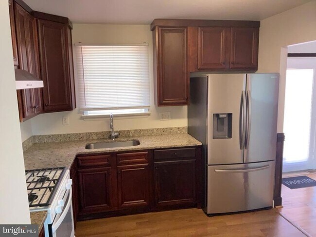 Building Photo - 6920 Groveton Dr