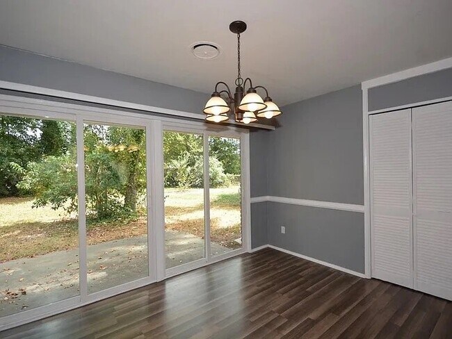 Building Photo - 1846 Derby Dr