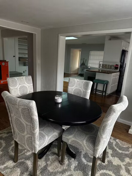 Building Photo - 311 N Blue Lake Terrace