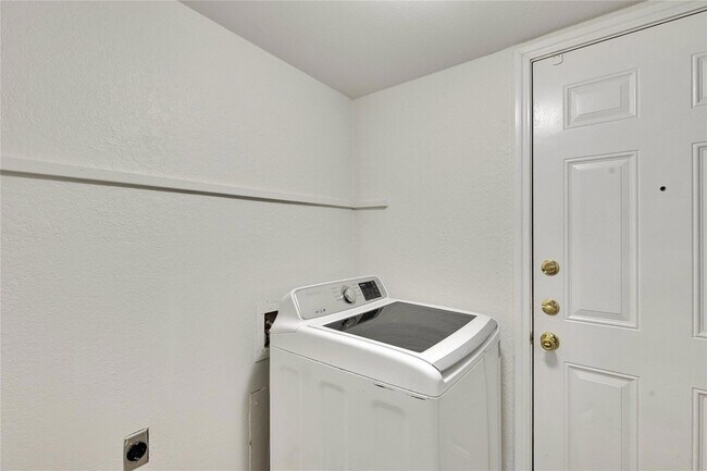 Building Photo - 7501 Gaines Mill Ln