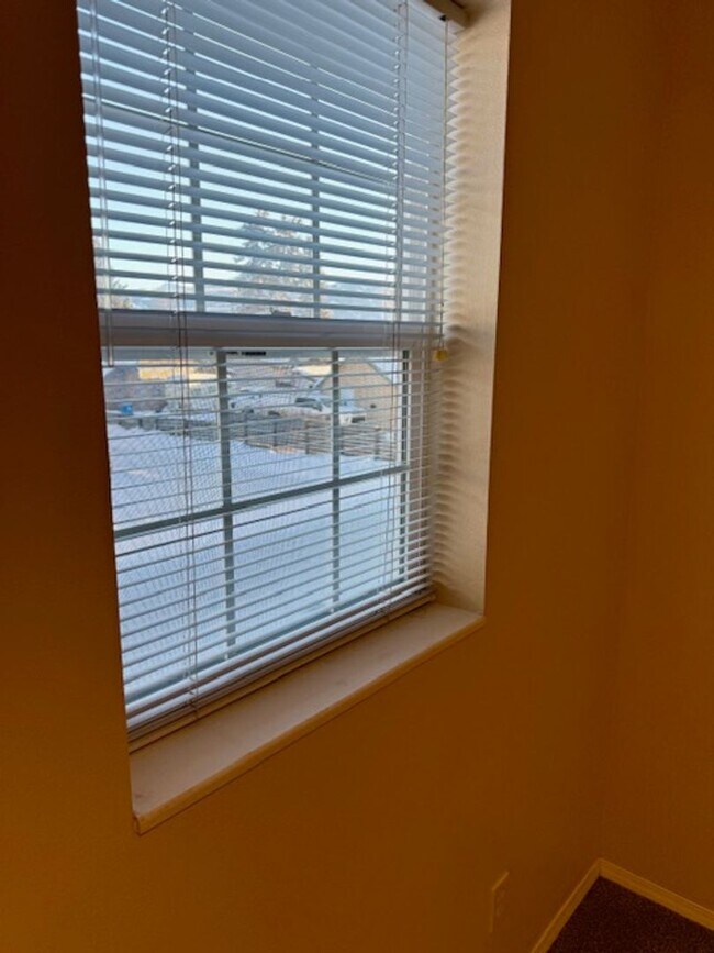 Building Photo - Spacious 2-Bedroom Townhouse in Bozeman – Prime Location!