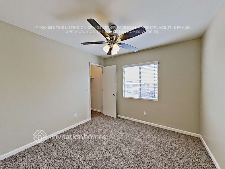 Building Photo - 11849 W Poinsettia Dr