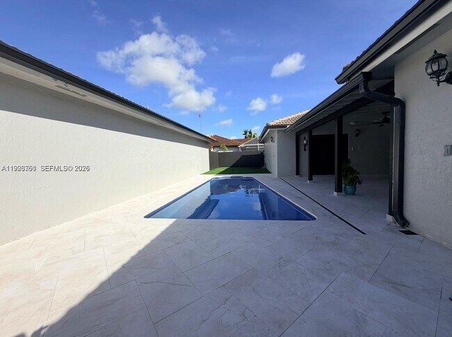 Building Photo - 11361 SW 145th Ave