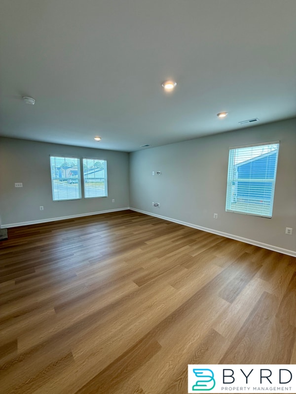 Building Photo - 316 Wilson Crk Dr