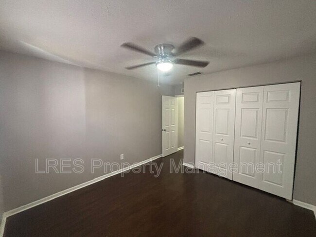 Building Photo - 1605 Terrace Dr