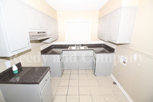 Building Photo - 1408 Alamo St