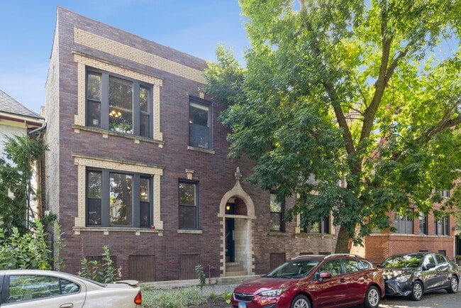 Building Photo - 1261 W Ardmore Ave