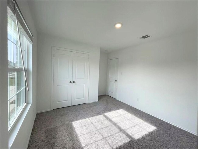 Building Photo - 409 Bluejack Wy