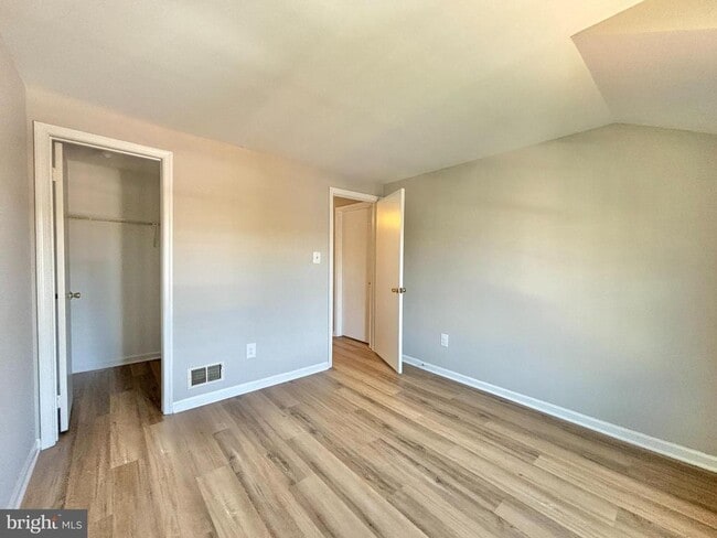 Building Photo - 14421 Gringsby Ct