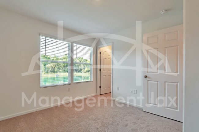 Building Photo - 8369 Zenith Cir