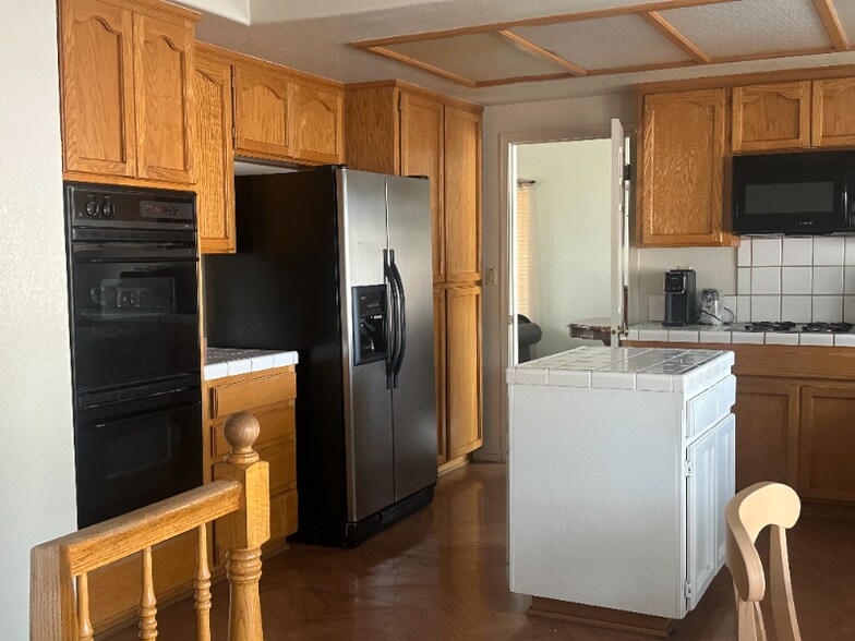 Building Photo - 4437 Rock Island Dr