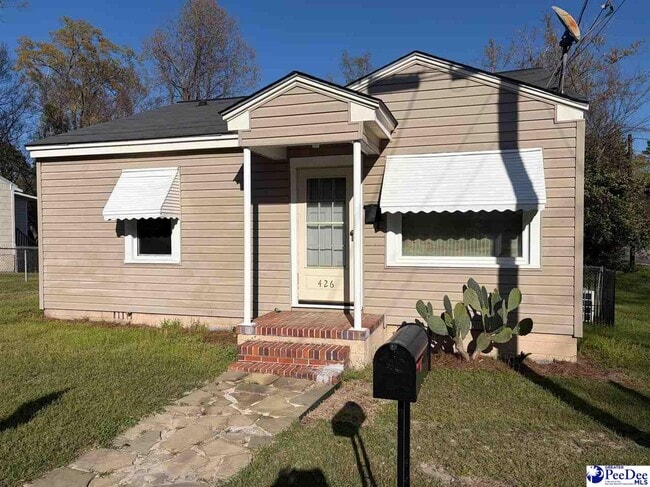 Building Photo - 426 Manor Cir