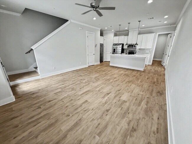 Building Photo - 202 Park Pl