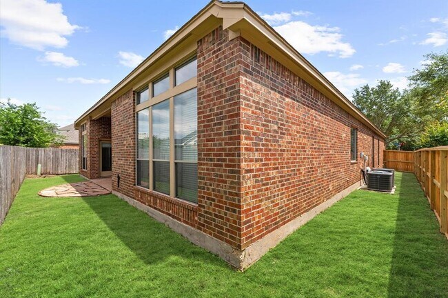 Building Photo - 5230 Pebble Bluff Ln