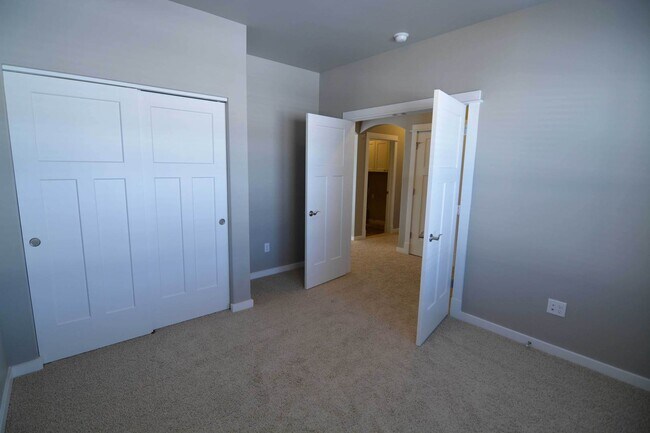 Building Photo - Norton Ranch Single-Family-Detached Home