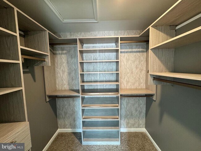 Building Photo - 8805 Mimosa Ave