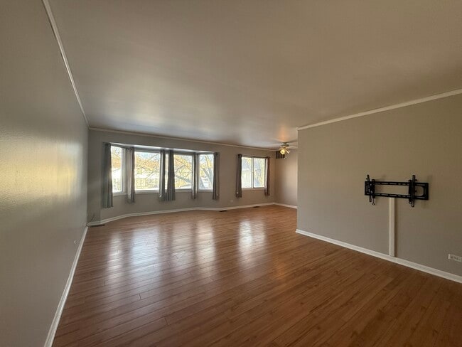 Building Photo - 3108 Roberts Dr