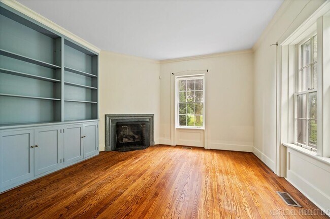 Building Photo - 41W427 Prairie St