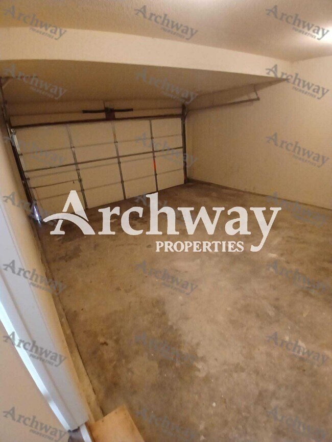 Building Photo - 1267 Petzold Dr