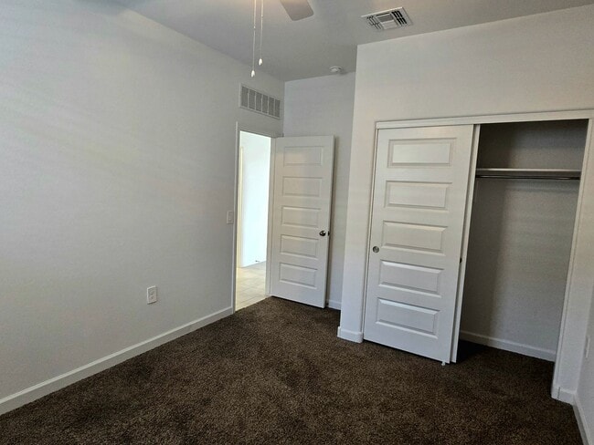 Building Photo - 3-bedroom home In Superstition Vistas, just 2 years new