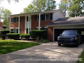 Building Photo - 3531 Windemere Dr