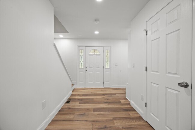 Building Photo - 4250 Rutherford Rd