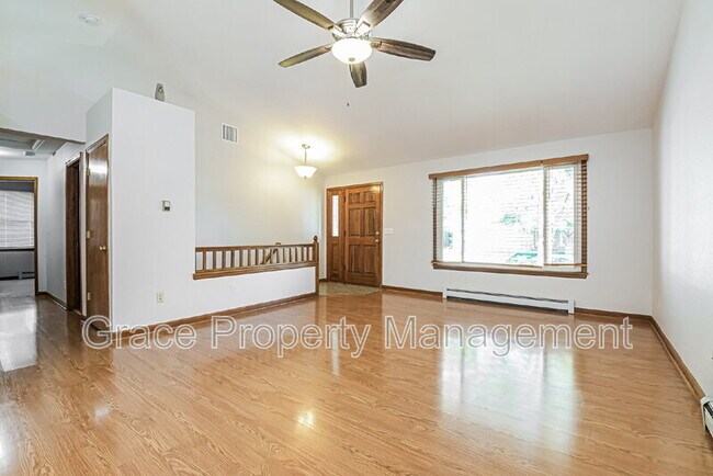 Building Photo - 2586 E 125th Pl