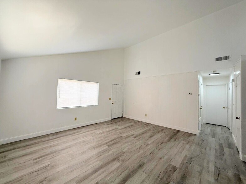 Building Photo - 3310 R St