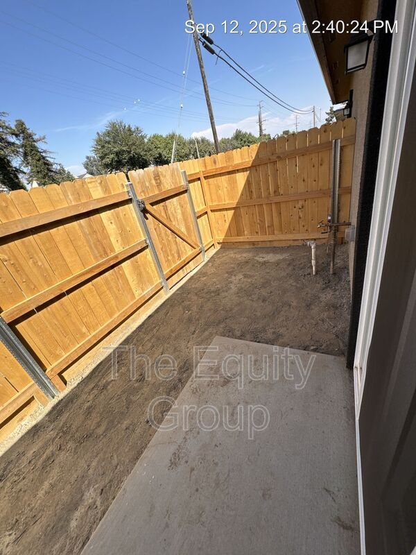 Building Photo - 3624 S County Center Dr
