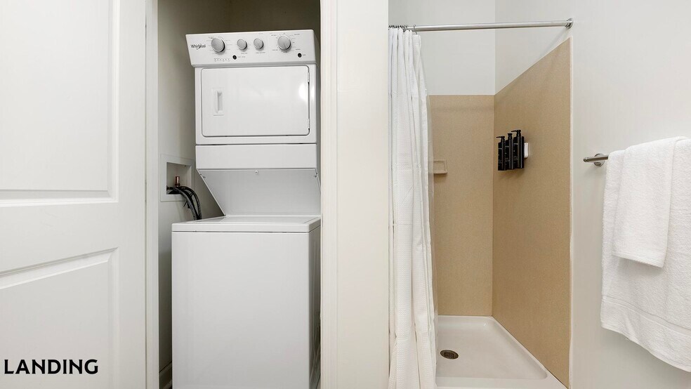 Building Photo - 909 Mansion Dr