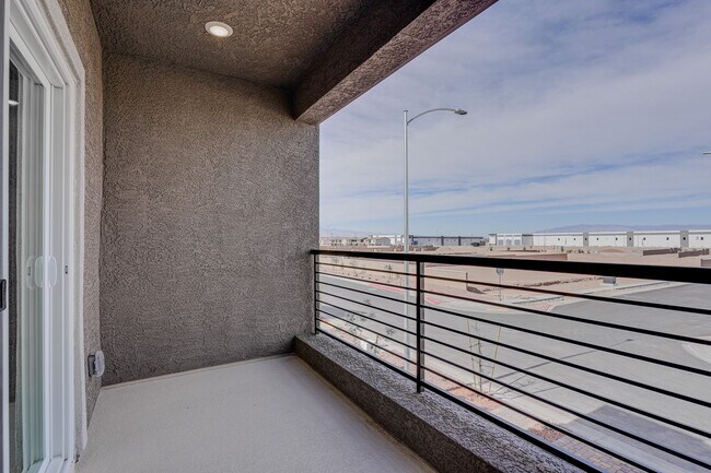 Building Photo - Dream Home in Cadence with Private Balcony & Modern Style!