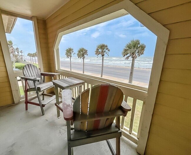 Building Photo - 7000 Seawall Blvd