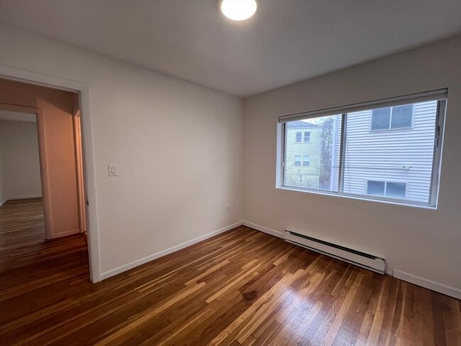 Building Photo - 50 Seymour St