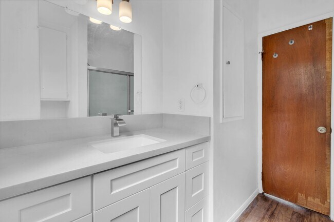 Building Photo - 4745 Choctaw Dr