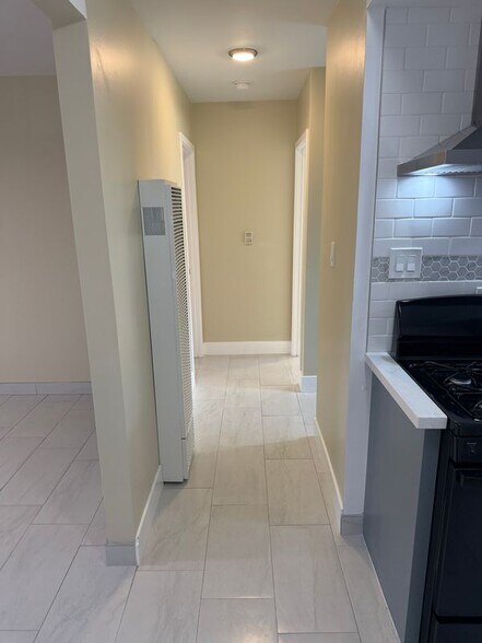 Building Photo - 10623 S Budlong Ave